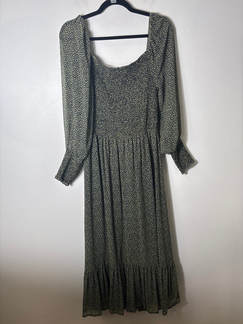 Cupcakes and Cashmere Black with Green Flowers Smocked Bodice Maxi Dress Sz L